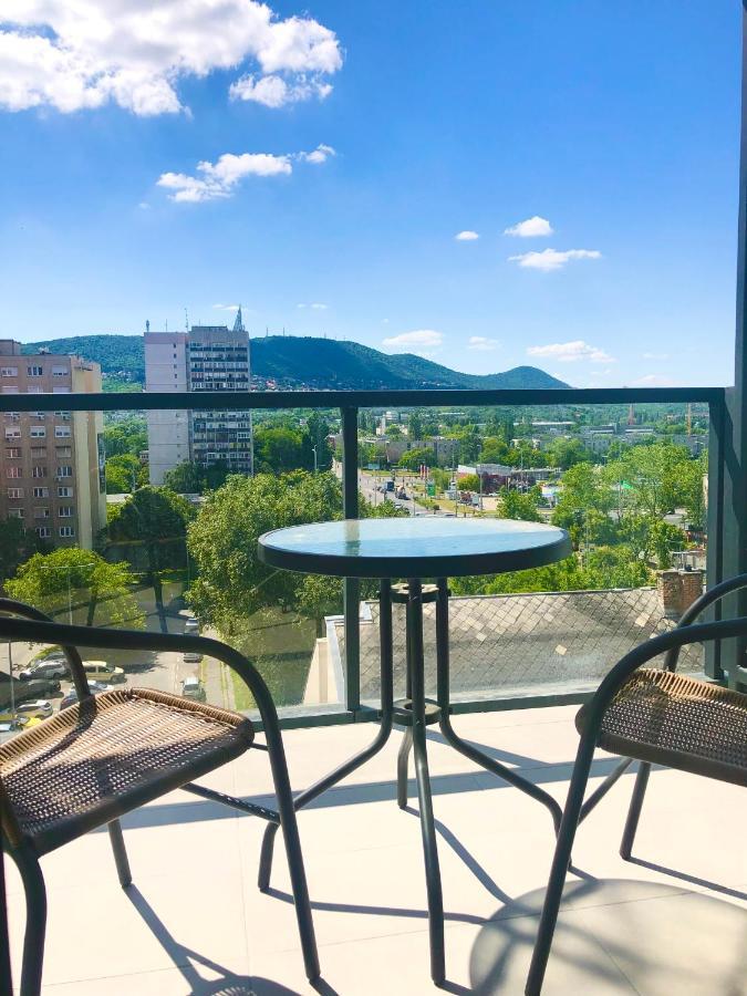 Sweet Home Apartman , 30Sqm Studio, Free Private Parking, Mountain View, Balcony, 20 Min From Downtown Будапеща Екстериор снимка