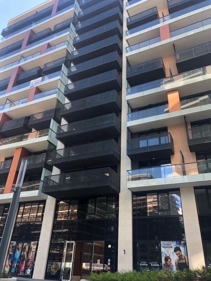 Sweet Home Apartman , 30Sqm Studio, Free Private Parking, Mountain View, Balcony, 20 Min From Downtown Будапеща Екстериор снимка