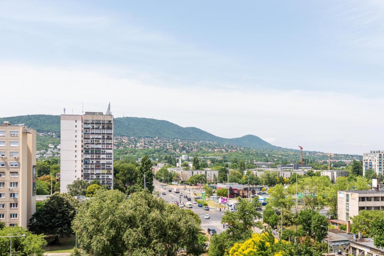 Sweet Home Apartman , 30Sqm Studio, Free Private Parking, Mountain View, Balcony, 20 Min From Downtown Будапеща Екстериор снимка