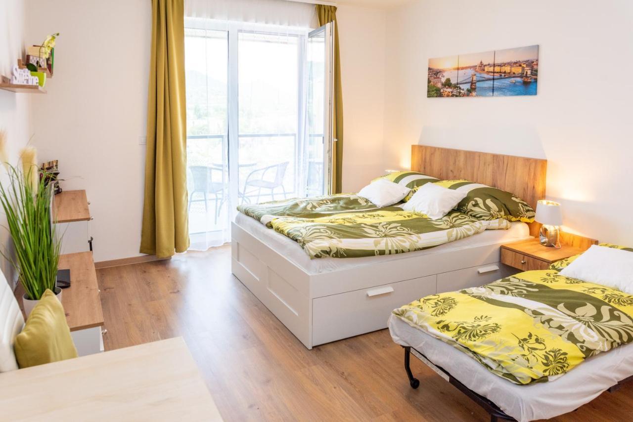 Sweet Home Apartman , 30Sqm Studio, Free Private Parking, Mountain View, Balcony, 20 Min From Downtown Будапеща Екстериор снимка