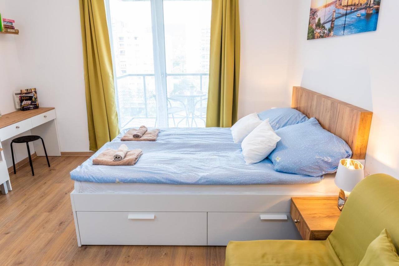 Sweet Home Apartman , 30Sqm Studio, Free Private Parking, Mountain View, Balcony, 20 Min From Downtown Будапеща Екстериор снимка