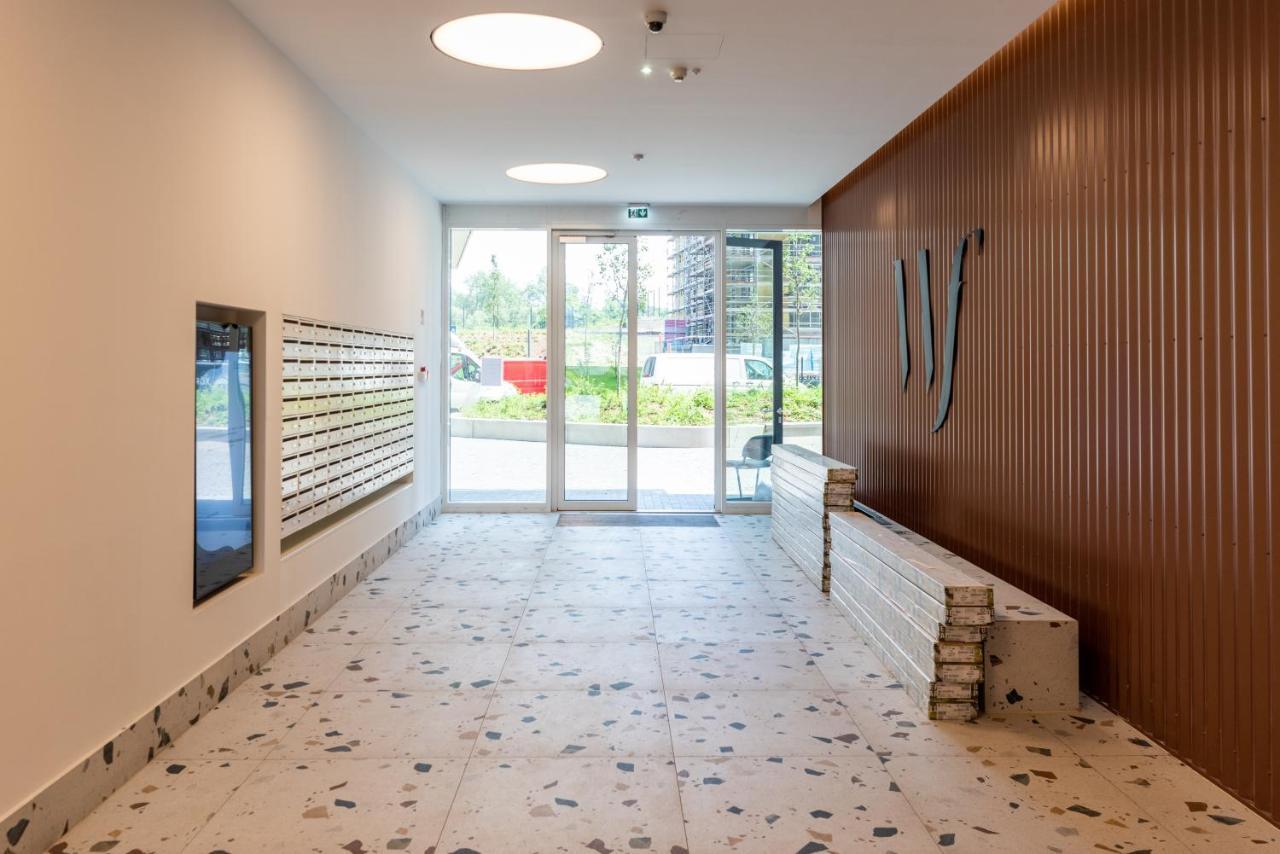 Sweet Home Apartman , 30Sqm Studio, Free Private Parking, Mountain View, Balcony, 20 Min From Downtown Будапеща Екстериор снимка