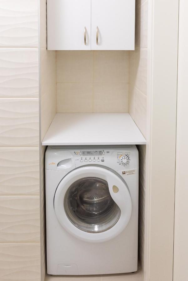 Sweet Home Apartman , 30Sqm Studio, Free Private Parking, Mountain View, Balcony, 20 Min From Downtown Будапеща Екстериор снимка