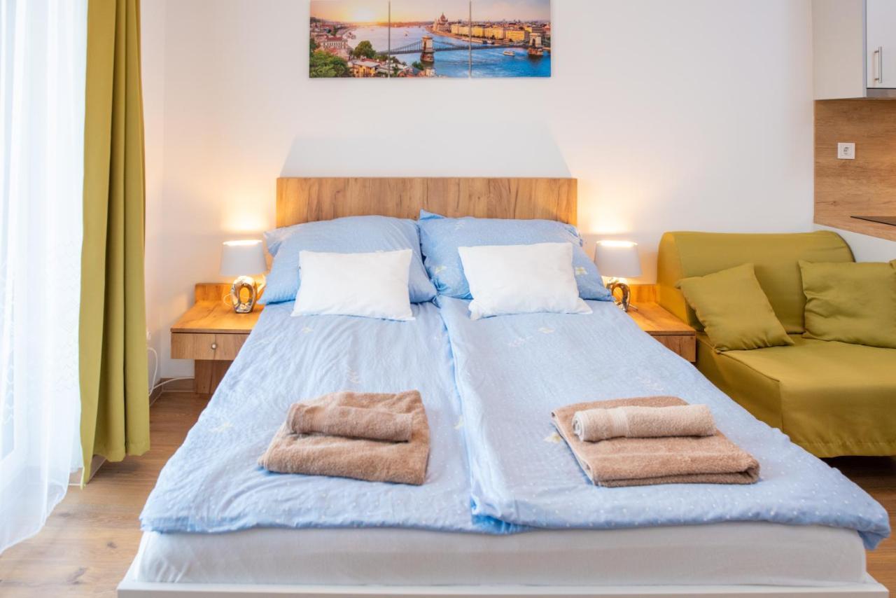 Sweet Home Apartman , 30Sqm Studio, Free Private Parking, Mountain View, Balcony, 20 Min From Downtown Будапеща Екстериор снимка
