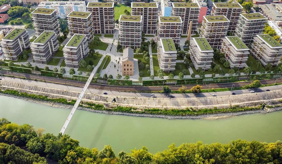 Sweet Home Apartman , 30Sqm Studio, Free Private Parking, Mountain View, Balcony, 20 Min From Downtown Будапеща Екстериор снимка